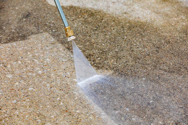Best Playground Equipment Cleaning  in Elkhorn, WI